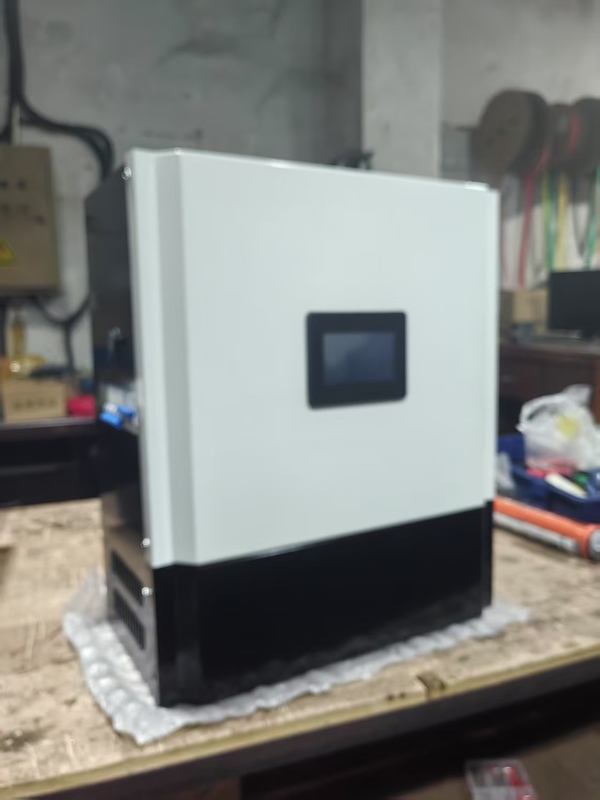 Maximizar a energia com o controlador off-grid Método PWM/MPPT e Proteção contra curto-circuito