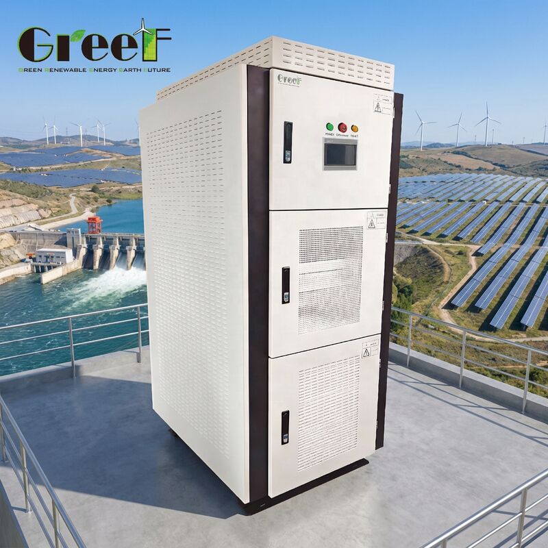 Conversor híbrido de gerador de proteção IP20 com 95% de eficiência máxima e ecrã LCD táctil