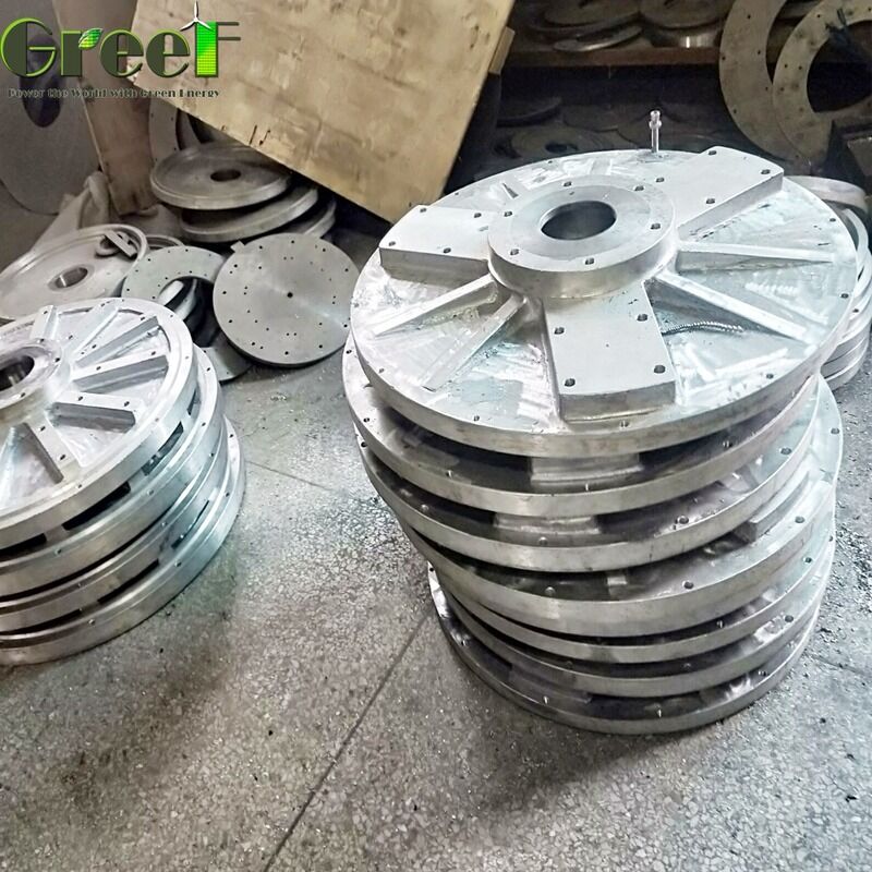 Gerador de ímã permanente sem núcleo com torque de arranque baixo, alta eficiência e projeto sem manutenção para aplicações de carga pesada