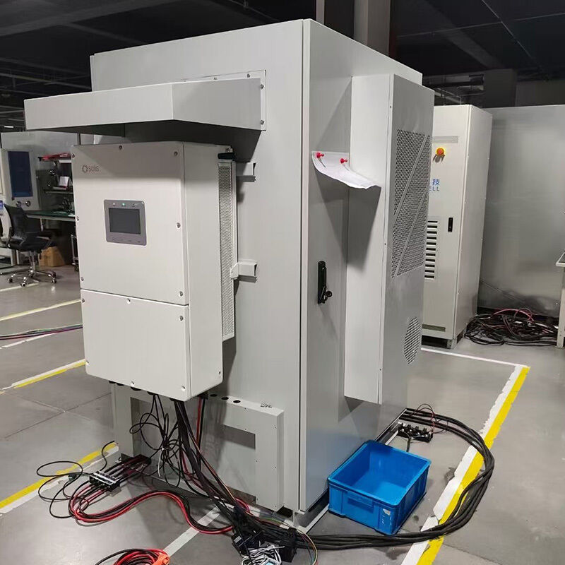 Armário de baterias ao ar livre com proteção contra sobrevoltagem de corrente contínua Design modular escalável para armazenamento de energia