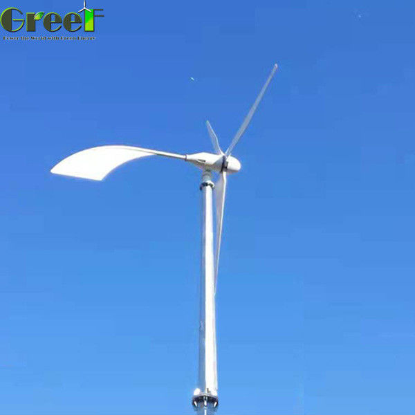 Sistema de grade completo do híbrido da turbina eólica horizontal completa da linha central 5KW de vez em quando